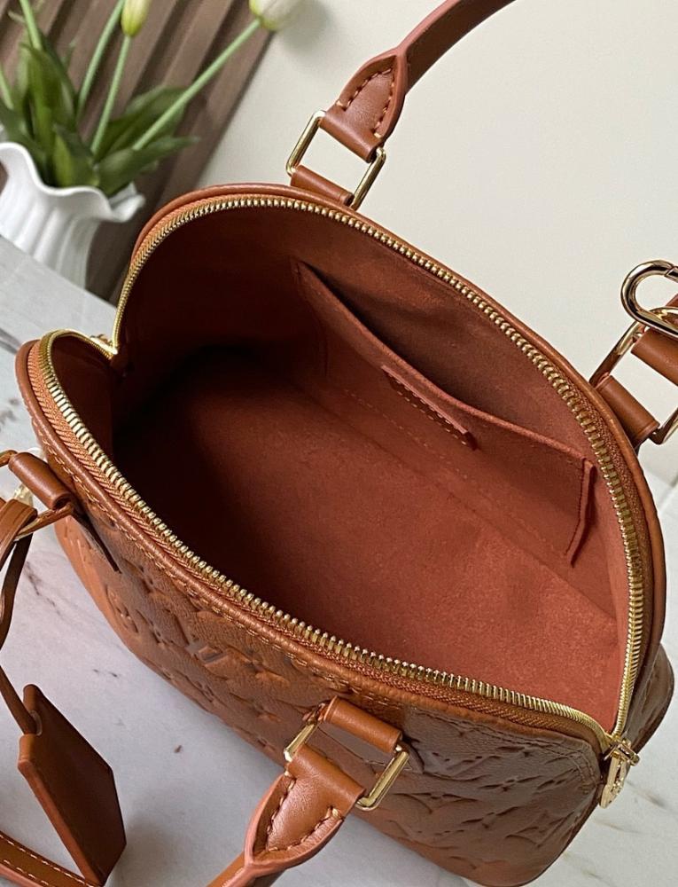 Alma Gold Leather Tote Bag