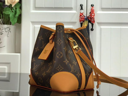 Classic Elegant Shoulder Bag