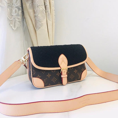 Stylish Jacquard Shoulder Bag – Limited Edition