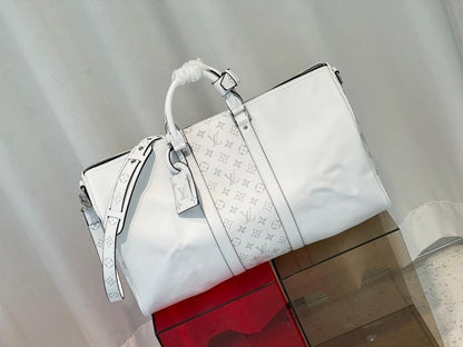 Classic Leather Shoulder Bag – Special Edition