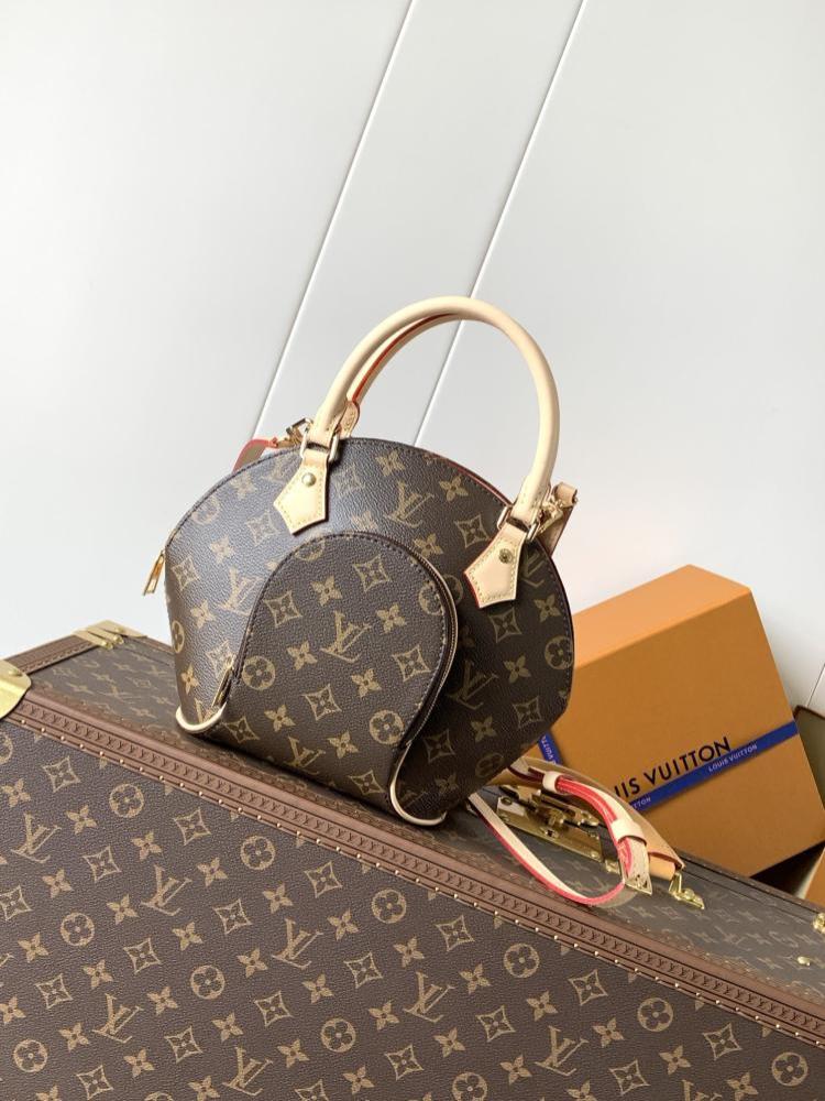Elegant Leather Shoulder Bag