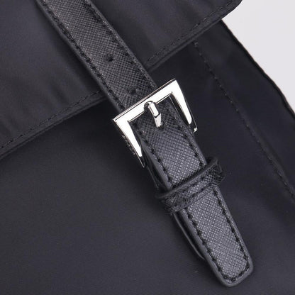 Classic Modern Leather Shoulder Bag