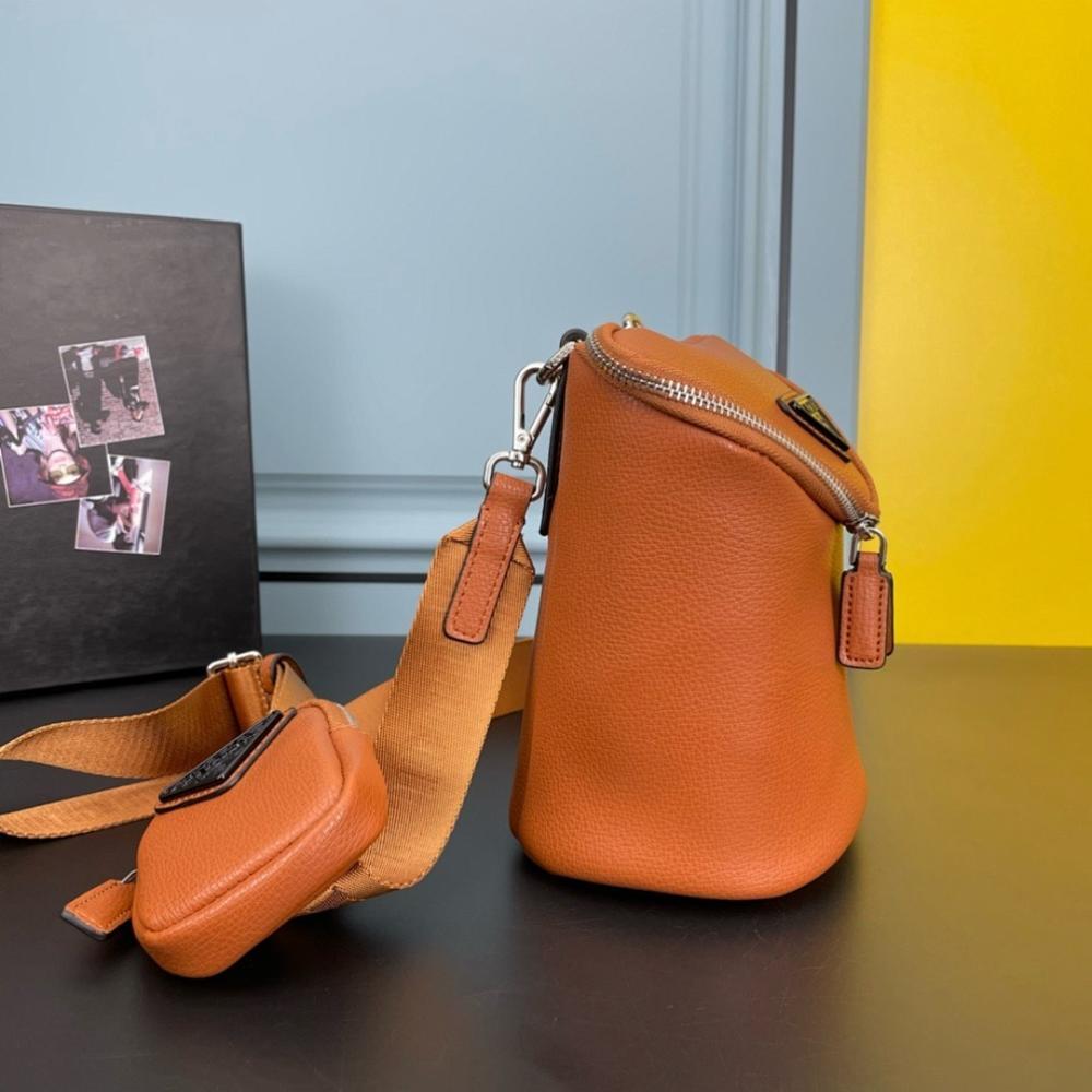 Luxury Grey Shoulder Bag – Limited Edition