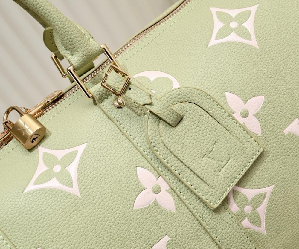 Classic Refined Leather Shoulder Bag