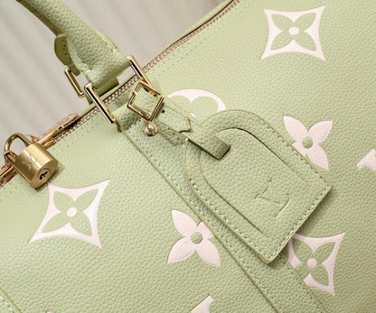 Classic Refined Leather Shoulder Bag