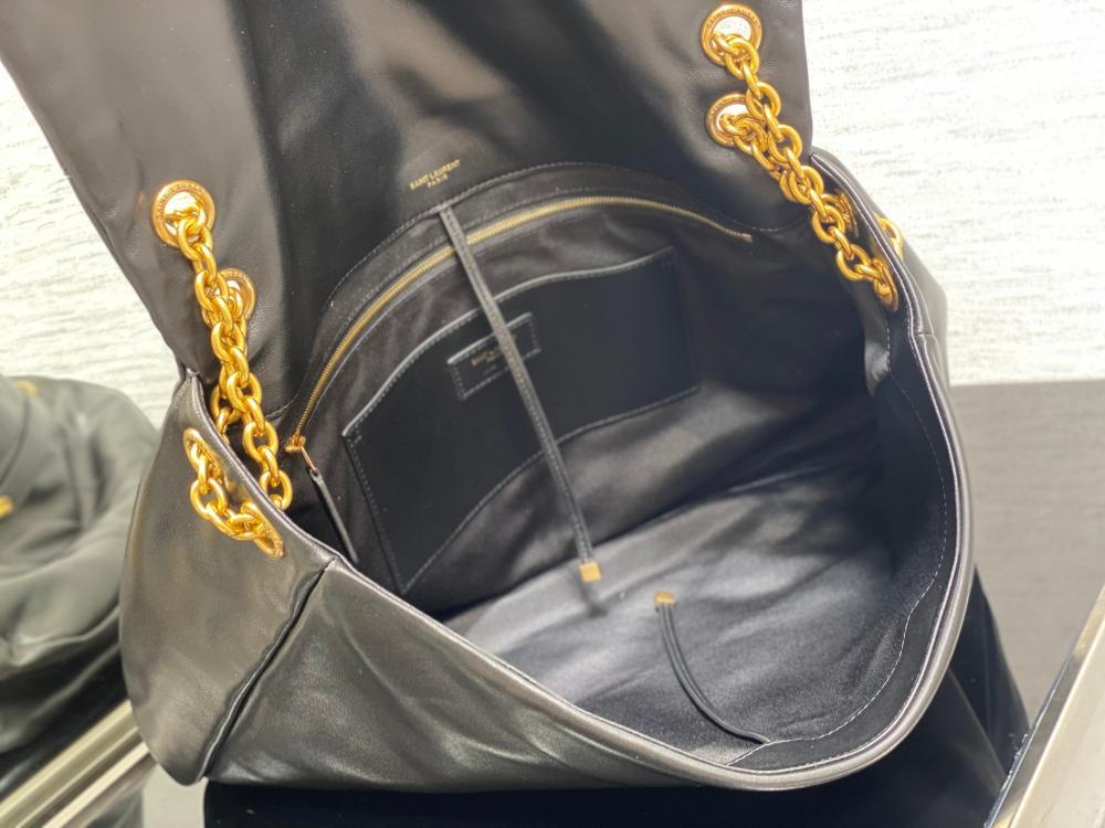 Classic Shoulder Bag
