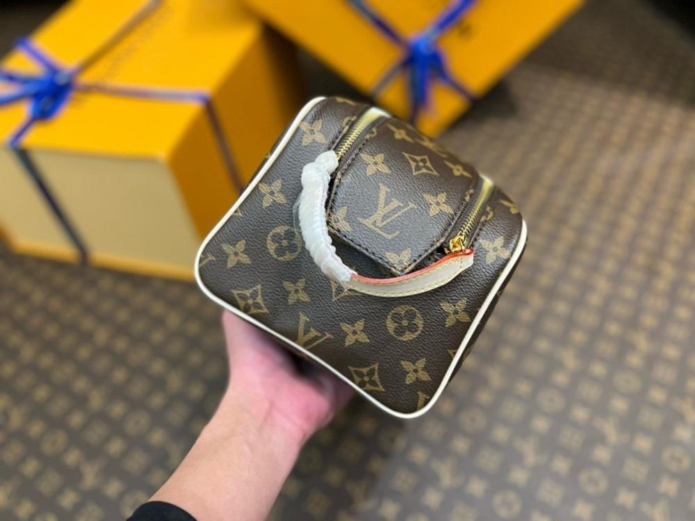 Luxury Refined Embroidered Leather Top Handle Bag
