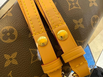 Stylish Leather Crossbody Bag – Limited Edition