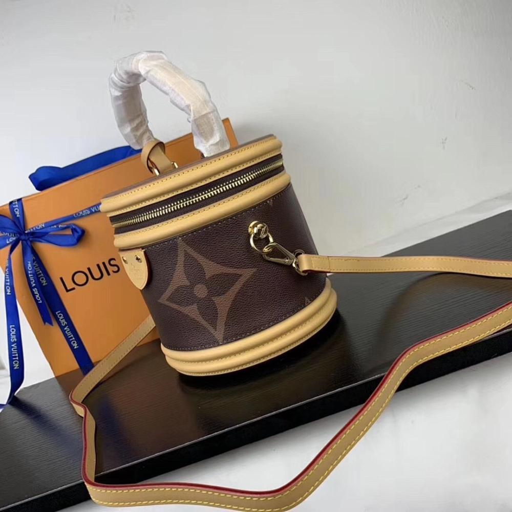 Elegant Premium Gold Monogram Calfskin Shoulder Bag