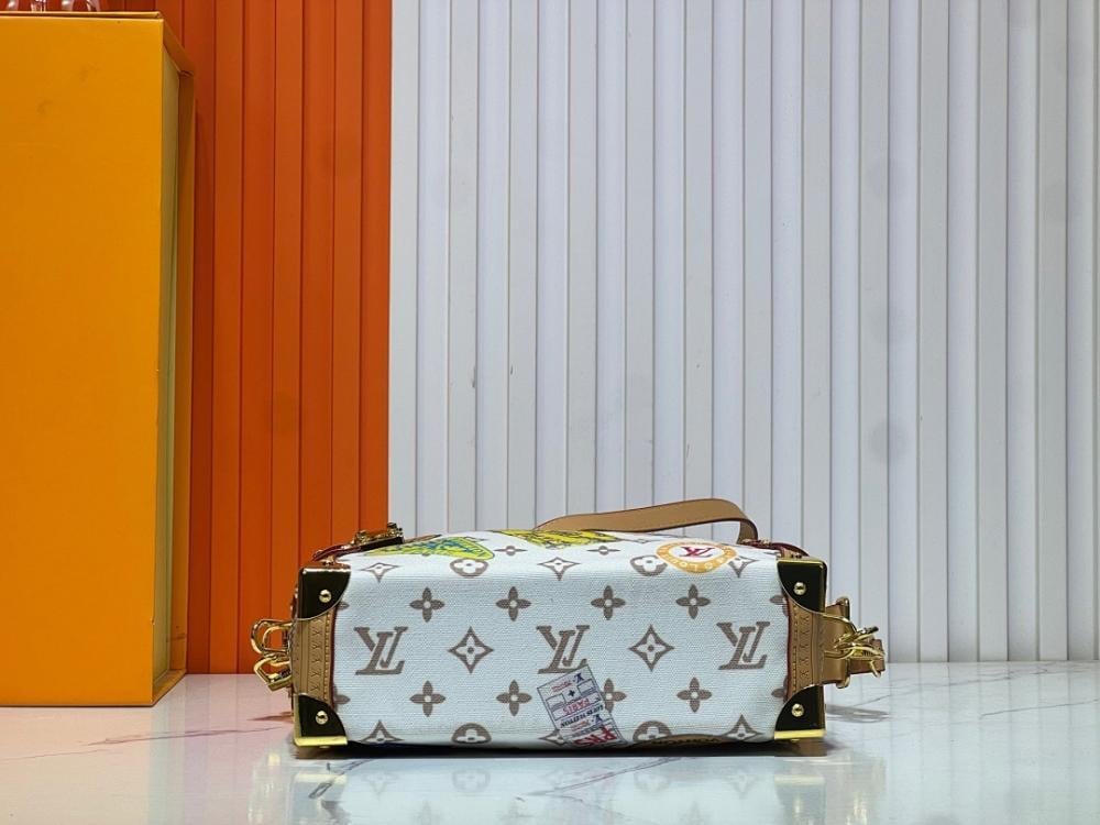Modern Stylish Monogram Calfskin Travel Bag