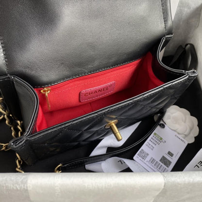 Elegant Leather Shoulder Bag