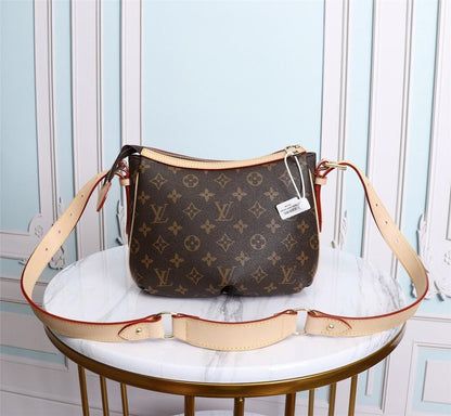 Luxury Refined Crossbody Bag