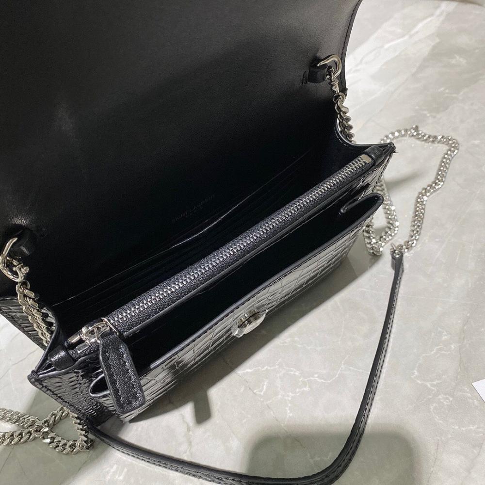 Classic Luxury Leather Shoulder Bag