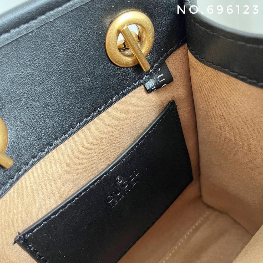 Modern Stylish Quilted Crossbody Bag