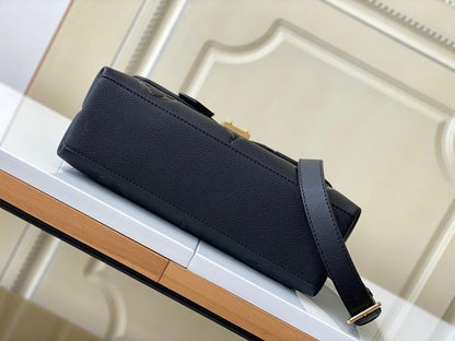 Luxury Stylish Leather Shoulder Bag – Special Edition