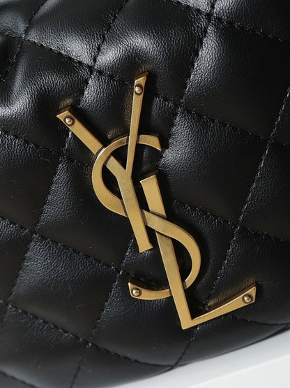 Modern Refined Shoulder Bag