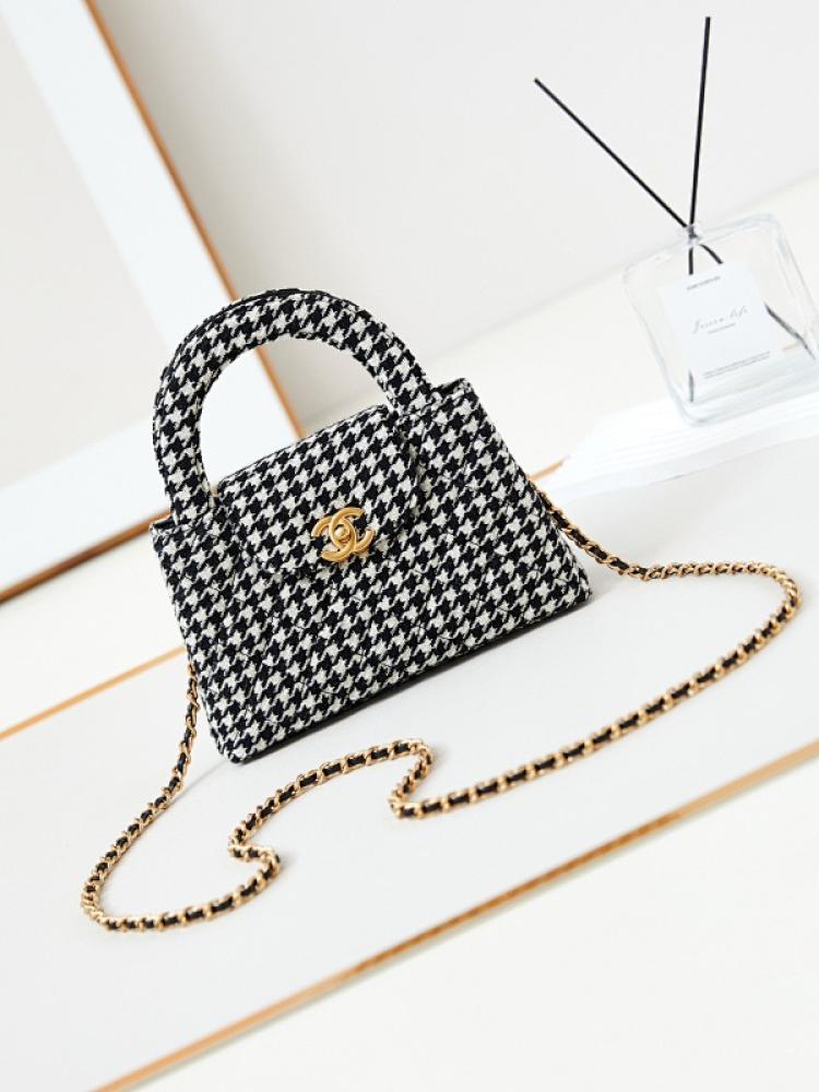 Alma Leather Shoulder Bag