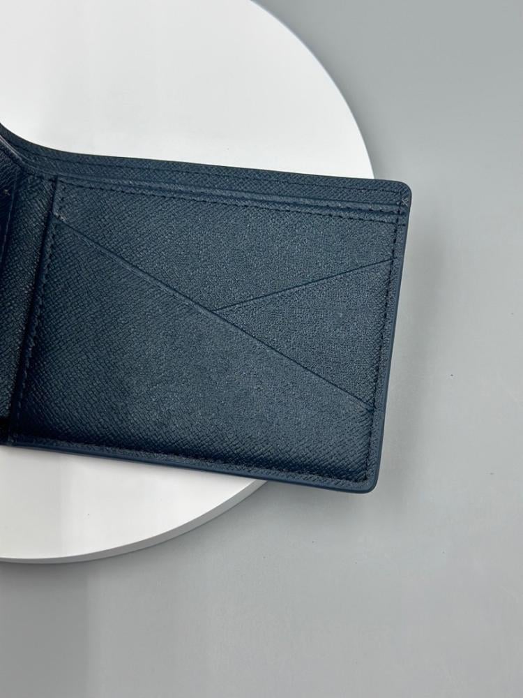 Classic Elegant Pink Wallet – Limited Edition