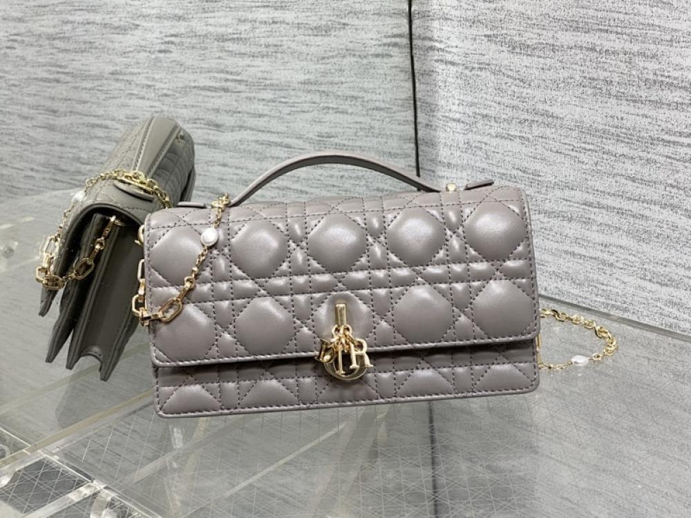 Classic Leather Top Handle Bag