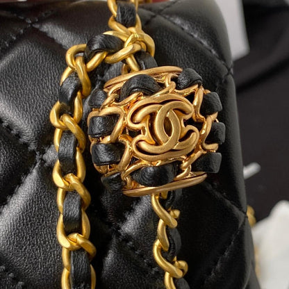 Elegant Leather Shoulder Bag