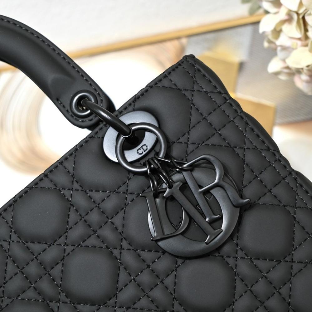 Luxury Leather Shoulder Bag – Special Edition