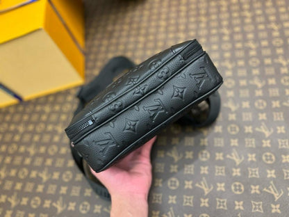 Elegant Premium Black Leather Crossbody Bag