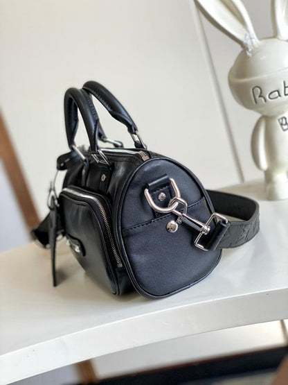 Italian-Inspired Elegant Leather Shoulder Bag