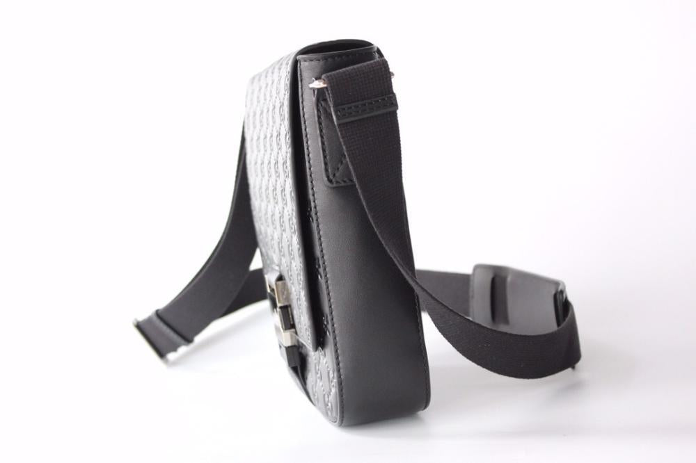 Classic Leather Shoulder Bag