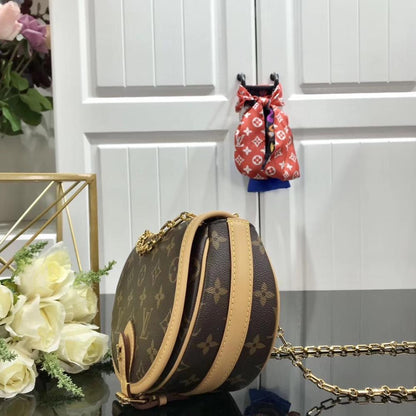 Classic Shoulder Bag