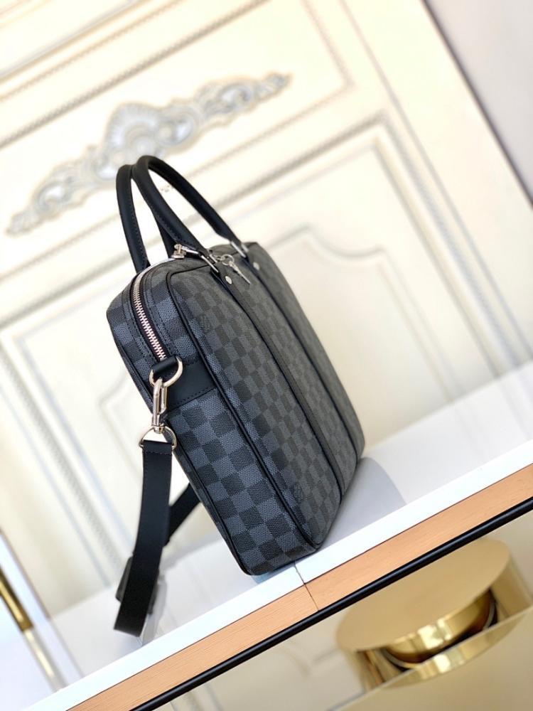 Classic Leather Shoulder Bag – Special Edition
