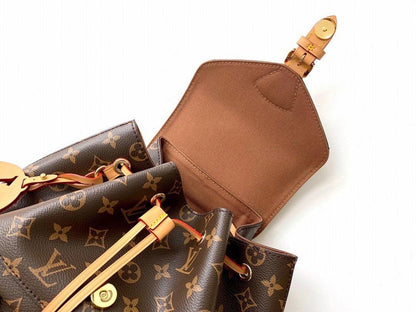 Italian-Inspired Elegant Leather Crossbody Bag