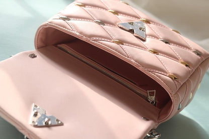 Stylish Quilted Lambskin Shoulder Bag – Special Edition