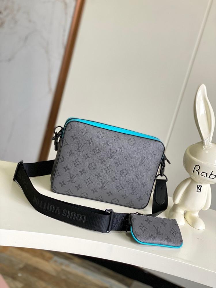 Modern Refined Shoulder Bag