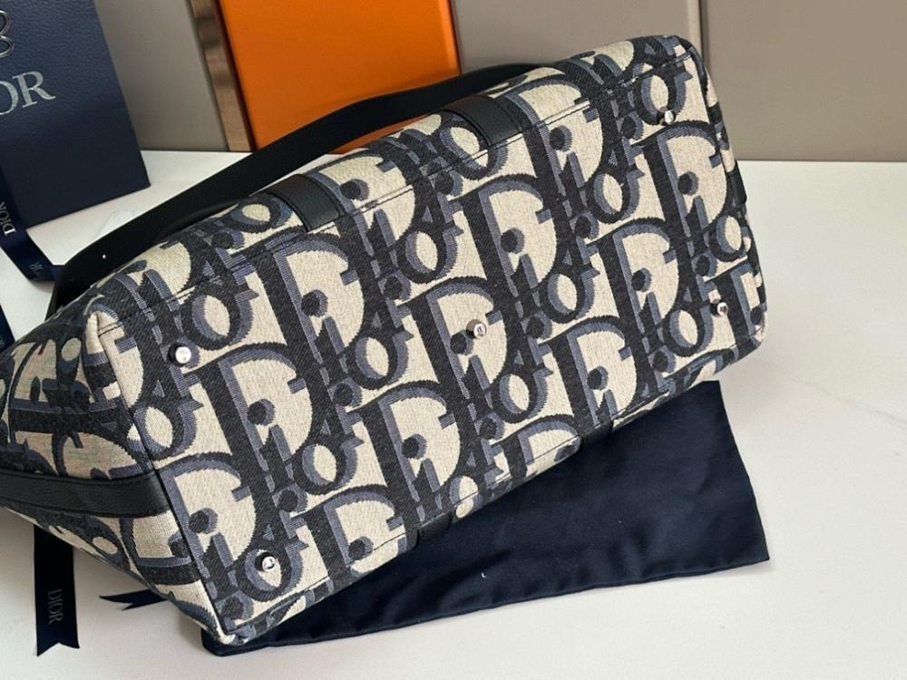 Elegant Stylish Black Printed Leather Shoulder Bag