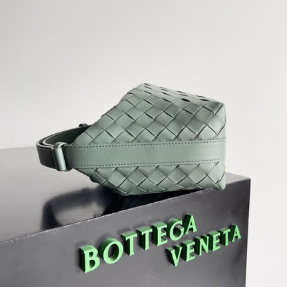Classic Shoulder Bag