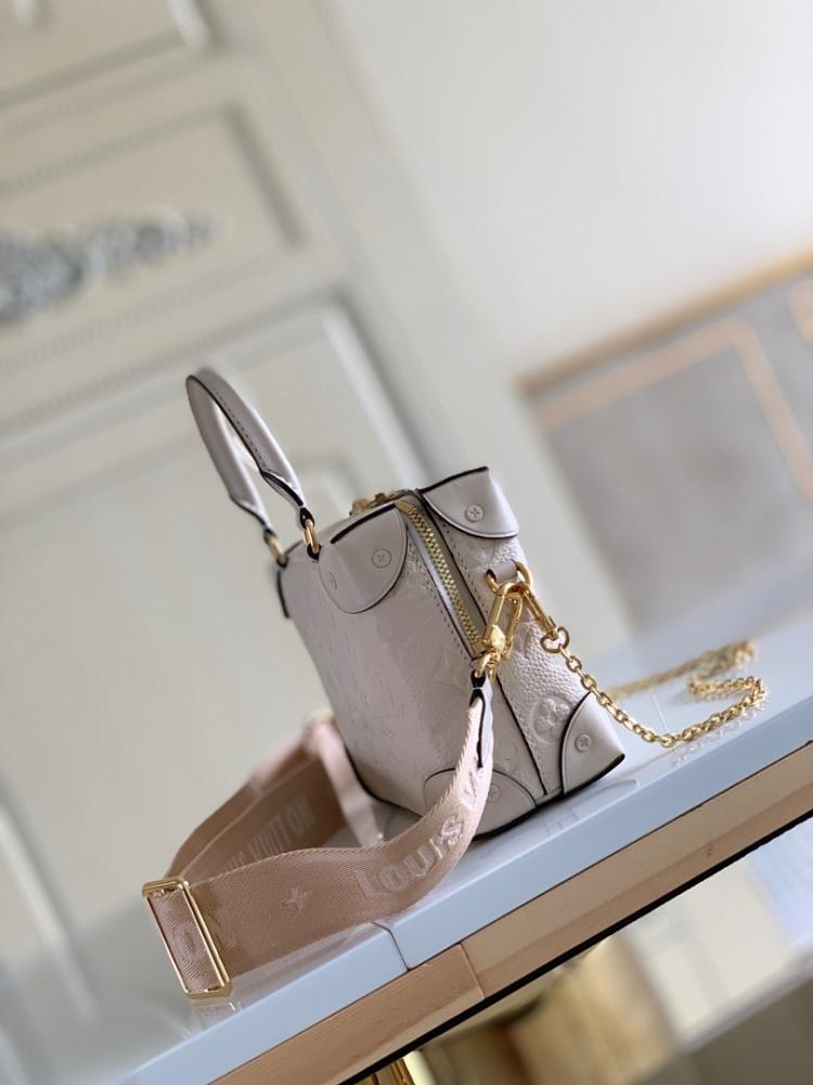 Modern Refined Shoulder Bag