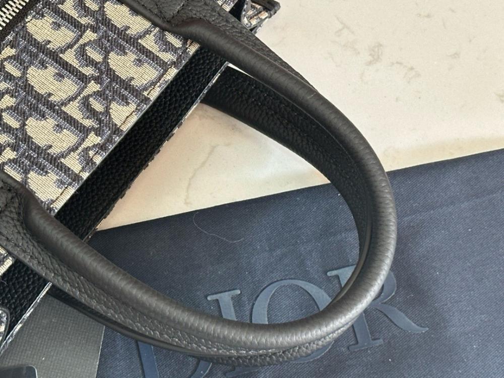 Elegant Stylish Black Printed Leather Shoulder Bag