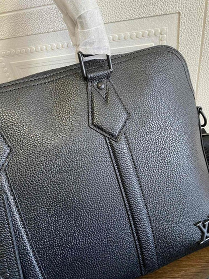 Stylish Refined Leather Crossbody Bag
