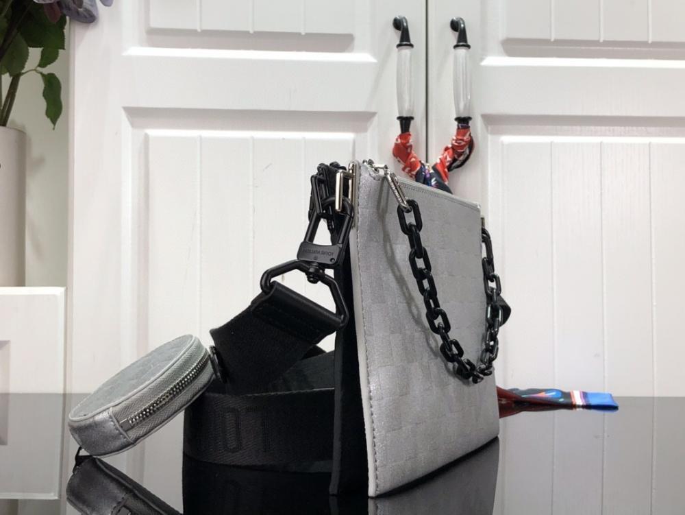 Refined Shoulder Bag