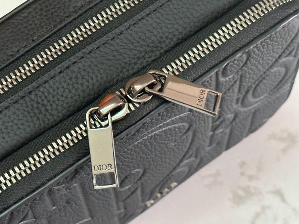 Elegant Refined Black Quilted Calfskin Crossbody Bag