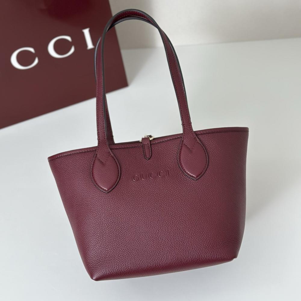 Classic Shoulder Bag
