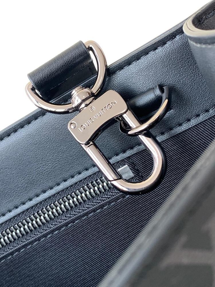 Luxury Refined Quilted Canvas Shoulder Bag