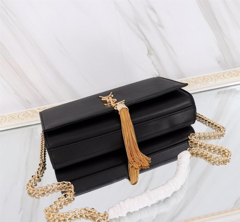 Modern Italian-Inspired Leather Shoulder Bag