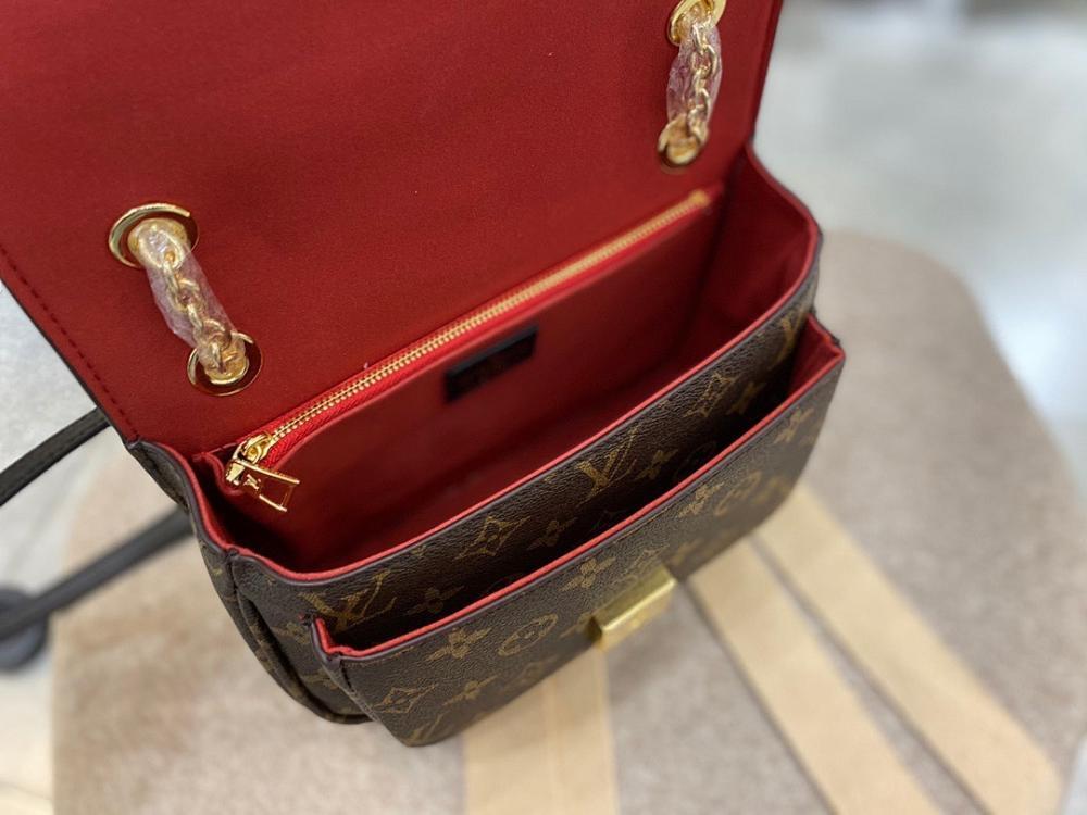 Modern Elegant Leather Shoulder Bag