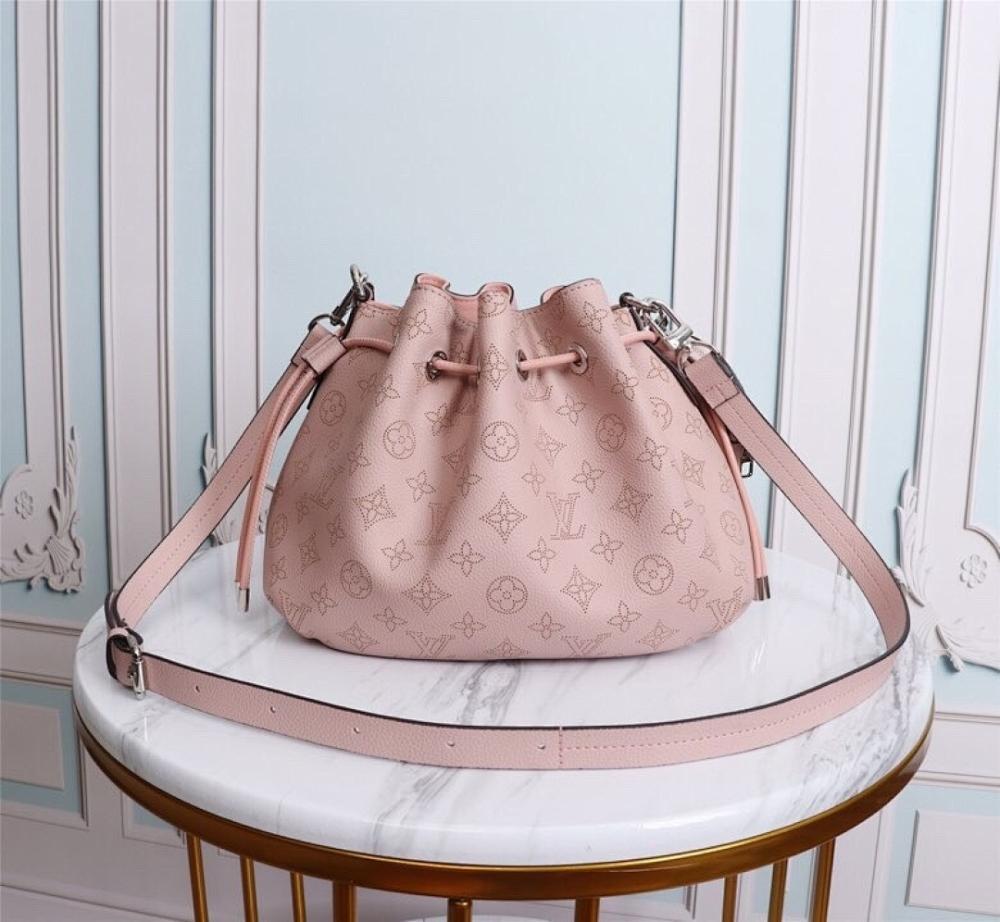 Modern Luxury Woven Calfskin Bucket Bag