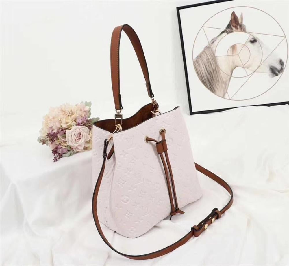 Luxury Stylish Leather Bucket Bag – Limited Edition