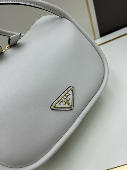 Stylish Crossbody Bag – Limited Edition
