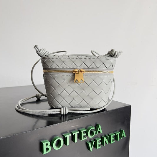 Elegant Shoulder Bag