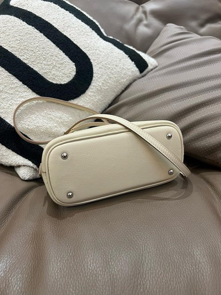 Elegant Stylish Leather Top Handle Bag