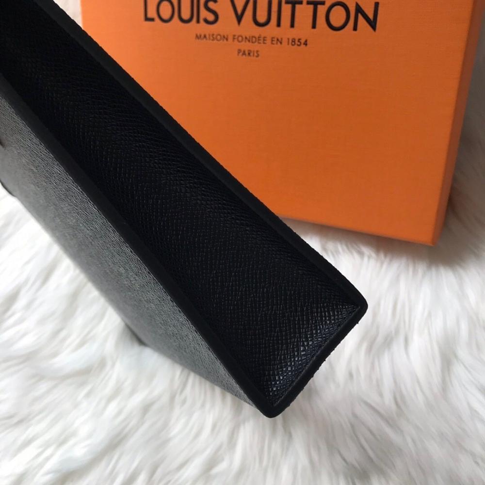 Modern Stylish Leather Top Handle Bag